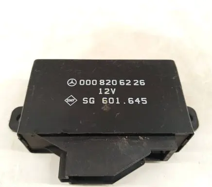 Mercedes-Benz E W124 Seat heating relay 0008206226 A0008206226 601.645