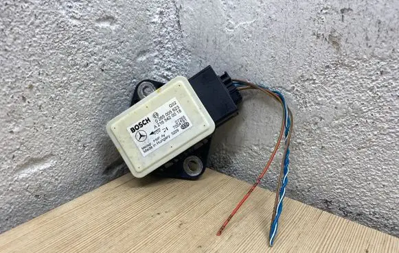 Mercedes-Benz CLS AMG C219 ESP acceleration yaw rate sensor A2165420018 0265005623