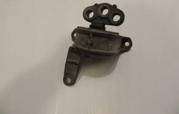 Opel Zafira A Engine mount vacuum valve 90575772