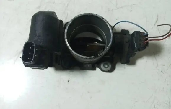 Toyota Avensis T250 Throttle valve