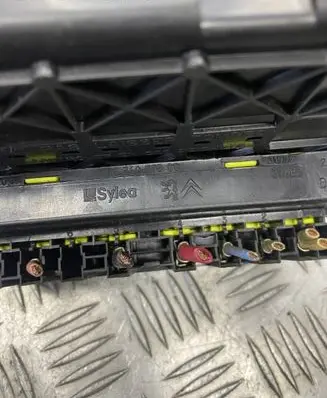 Peugeot 307 Fuse module 9661087080 9636079380 1128470003