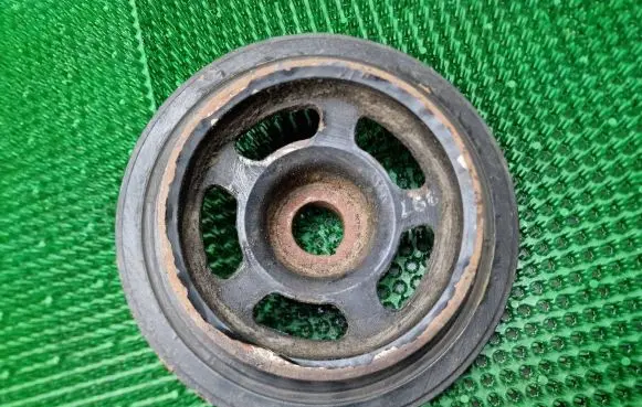 Mercedes-Benz Sprinter W901 W902 W903 W904 Crankshaft pulley