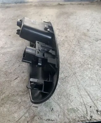 Nissan Juke I F15 Electric window control switch 829601ka2a