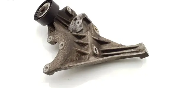 Chrysler Grand Voyager V Power steering pump mounting bracket 90513157F