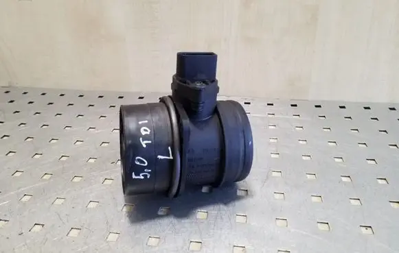 Volkswagen Touareg I Mass air flow meter 0281002461 074906461B