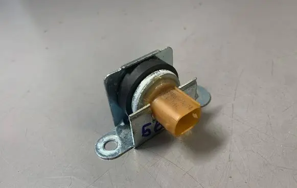 BMW 7 E65 E66 Acceleration sensor 6776214 37146776214 37146781407