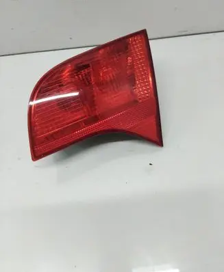 Tailgate rear/tail lights