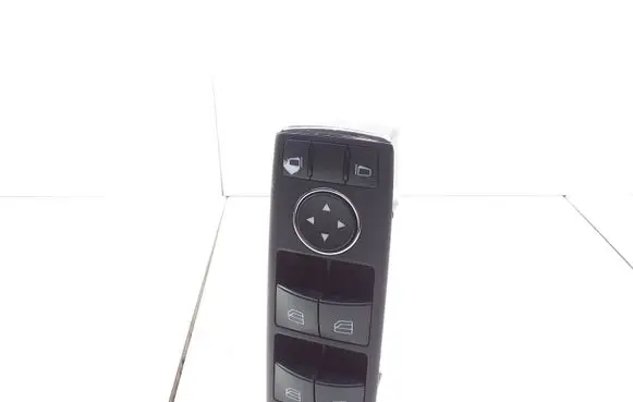Mercedes-Benz C W204 Electric window control switch A2048703458 03139411