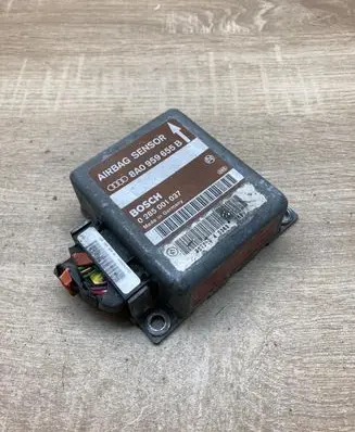 Audi A4 S4 B5 8D Airbag control unit/module 8A0959655B 0285001037