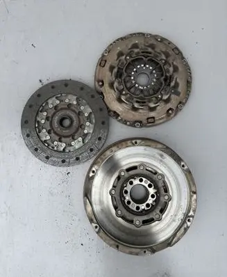 Toyota Avensis T270 Clutch set kit 3125005160 134500R010G 134500R010