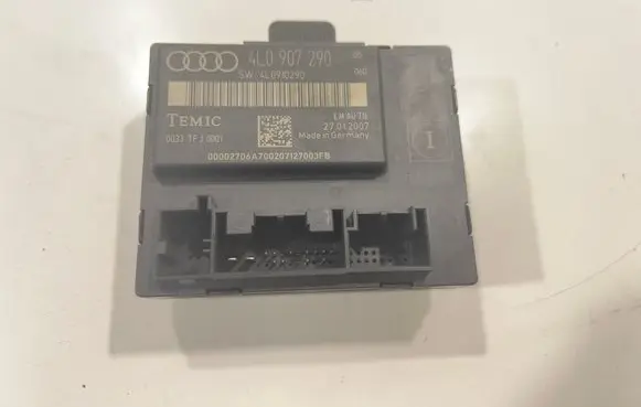 Audi Q7 4L Door control unit/module 4L0907290