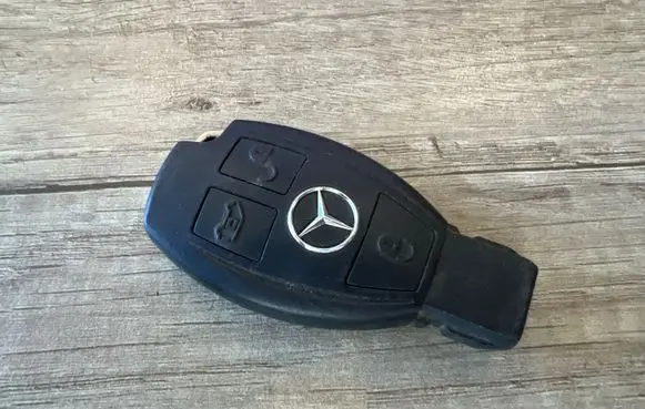 Mercedes-Benz Sprinter W906 Ignition key/card 