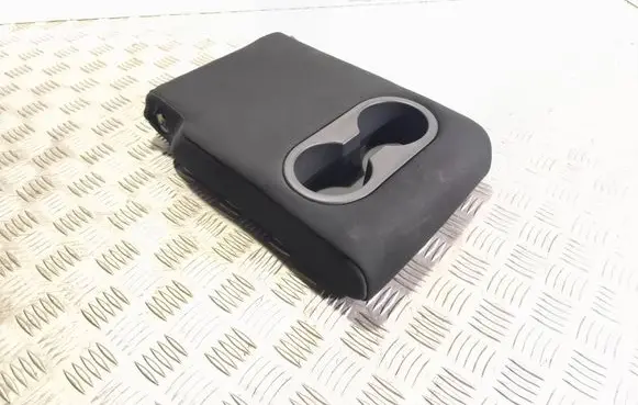 Mazda 6 Rear seat armrest 