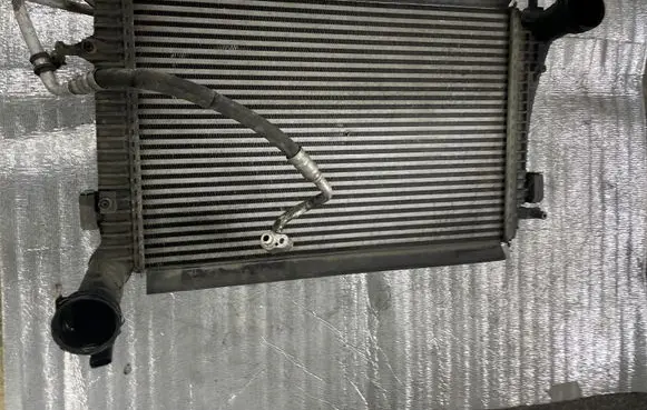 Volkswagen PASSAT B6 Intercooler radiator 3C0145803E