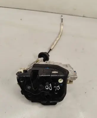 Audi A6 S6 C6 4F Front door lock 4F0837016