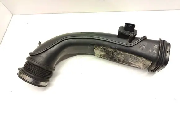 BMW 5 GT F07 Turbo air intake inlet pipe/hose 7810770 13717810770