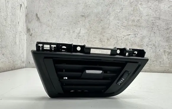 BMW 4 F36 Gran coupe Dashboard side air vent grill/cover trim 9218550