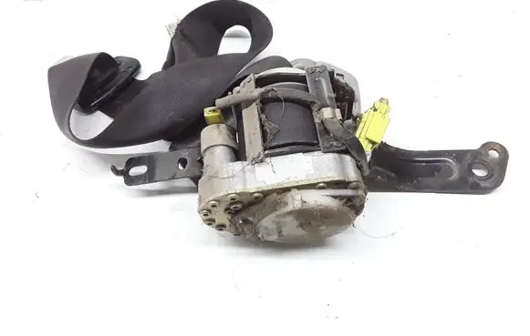 Subaru Legacy Front seatbelt
