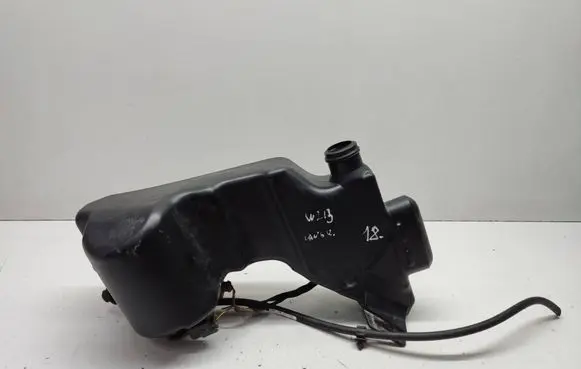 Mercedes-Benz E W213 Windshield washer fluid reservoir/tank A2058600860 A2058690820 A2138608900