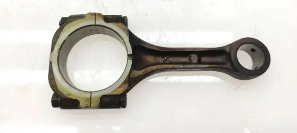 Subaru Legacy Connecting rod/conrod 12100AA310 12100AA240