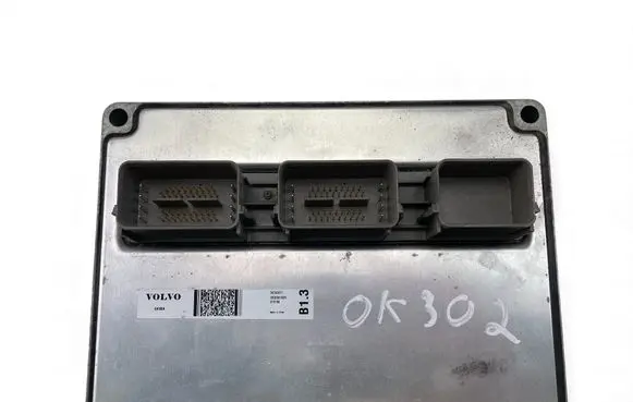 Volvo V50 Engine control unit/module ECU 30743371