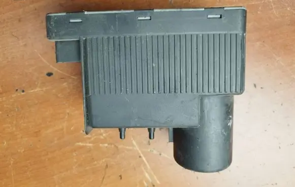 Mercedes-Benz C W202 Central locking vacuum pump 
