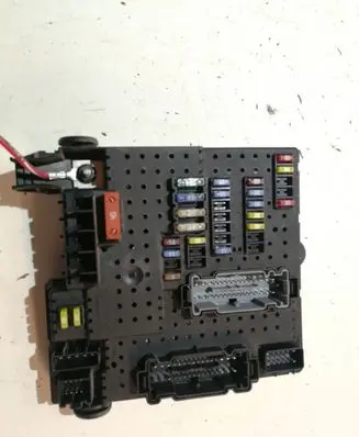 Volvo V70 Fuse module 30728512