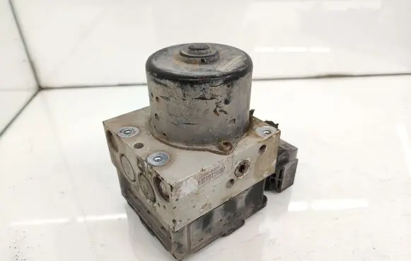 Ford Focus ABS Pump 98AG2M110CA