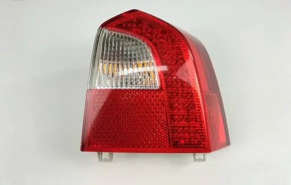 Volvo V70 Rear/tail lights 30698984