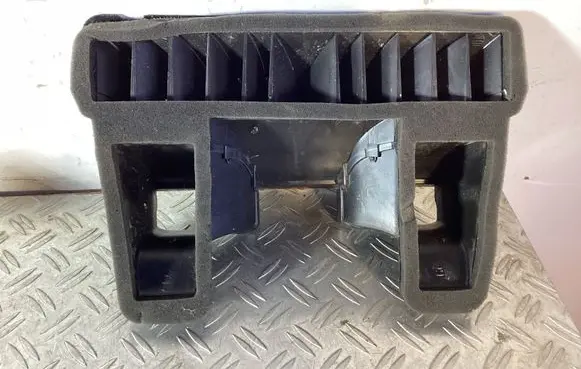 Porsche Macan (95B) Dash center air vent grill 95B858431A