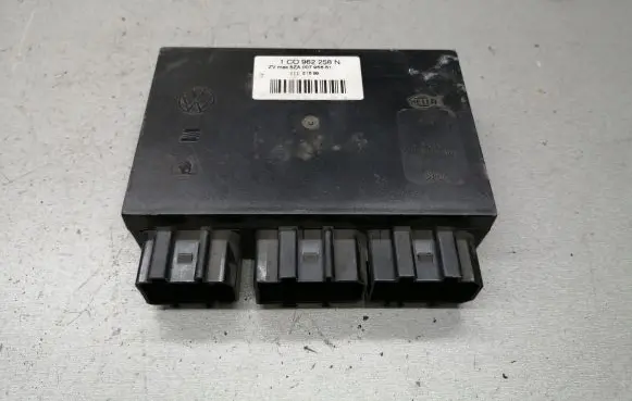 Volkswagen Golf IV Comfort/convenience module 1C0962258N