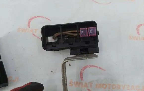 Nissan X-Trail T32 Relay mounting block 4BA0C