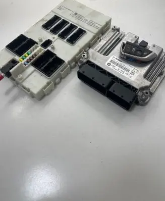 BMW 3 F30 F35 F31 Engine ECU kit and lock set 8573257 0281019680 030836942