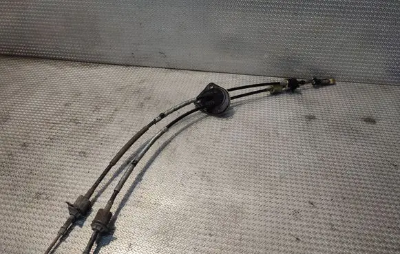 Gear shift cable linkage