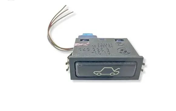 BMW 3 E46 Tailgate opening switch 8365579 03052500 459700