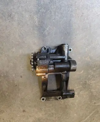 BMW 3 E90 E91 Oil pump 8706651416