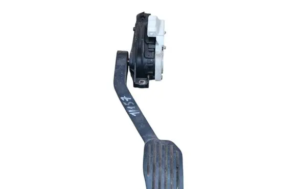 Volvo V70 Accelerator throttle pedal 30683517