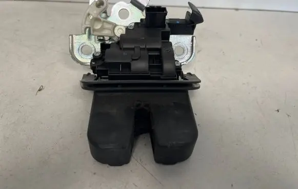 Audi Q5 SQ5 Tailgate/trunk/boot lock/catch/latch 8R0827505