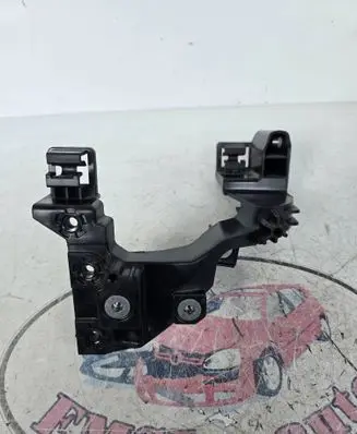 KIA Ceed Headlight/headlamp mounting bracket ET013E