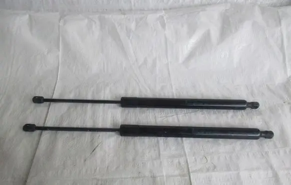 Ford Turneo Courier Tailgate strut 