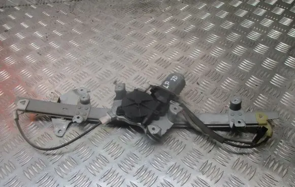 Nissan Almera N16 Front door window regulator with motor 400601T1