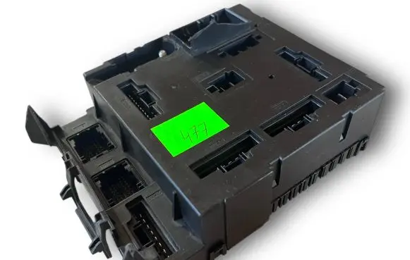 Smart ForTwo II Central body control module S477 A4519007301