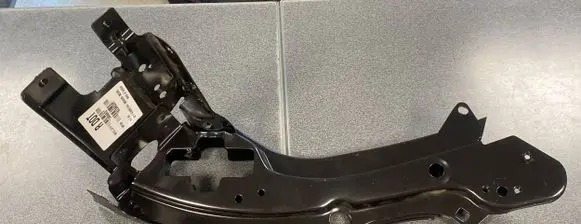 Mercedes-Benz E W211 Radiator support slam panel 2116200416