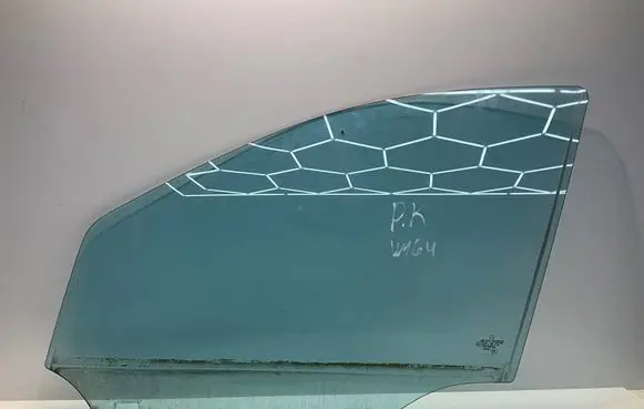 Mercedes-Benz ML W164 Front door window glass four-door A1647250100 1647250100