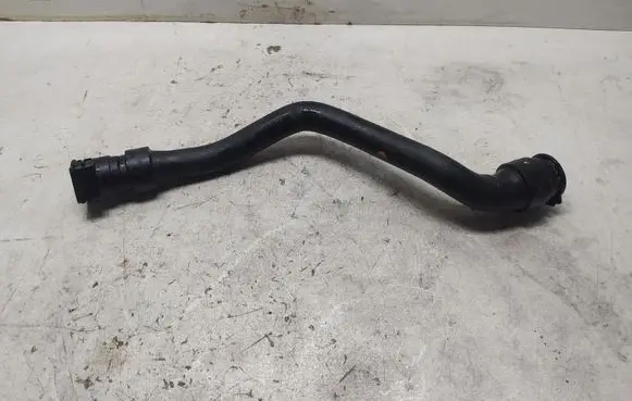 Peugeot 2008 II Engine coolant pipe/hose