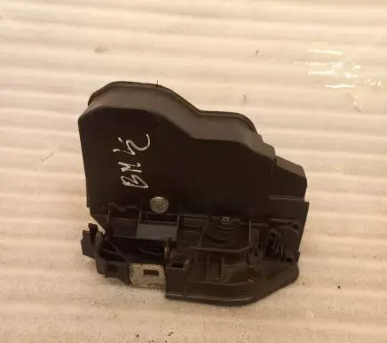 BMW 5 E60 E61 Front door lock 7036169