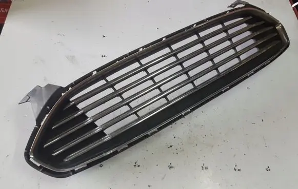 Ford Mondeo MK V Front bumper upper radiator grill DS738150J