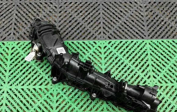 BMW X1 F48 F49 Intake manifold 8596906