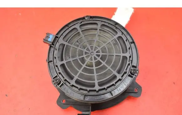 Peugeot 2008 I Subwoofer speaker 9818747880