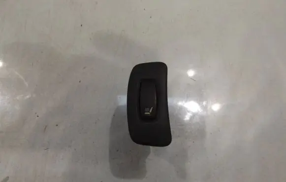 Renault Clio III Seat heating switch